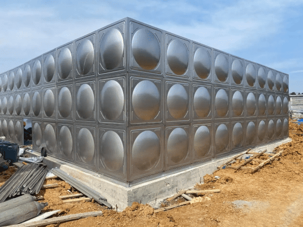 Stainless steel water tank
